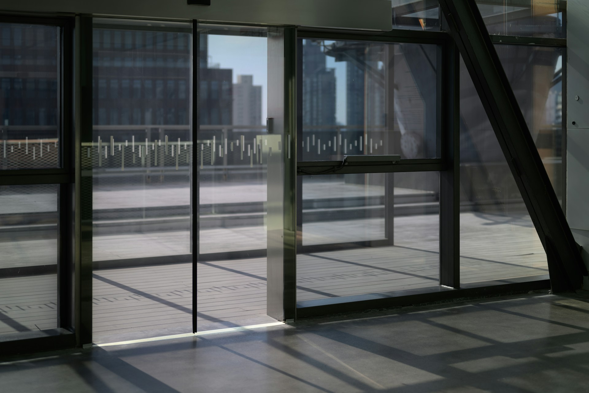 Sliding TOT-SD Lite Windows and Doors by totalis Aditya Birla Hindalco